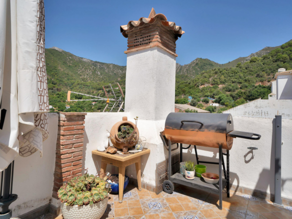 Townhouse for sale in Ojén