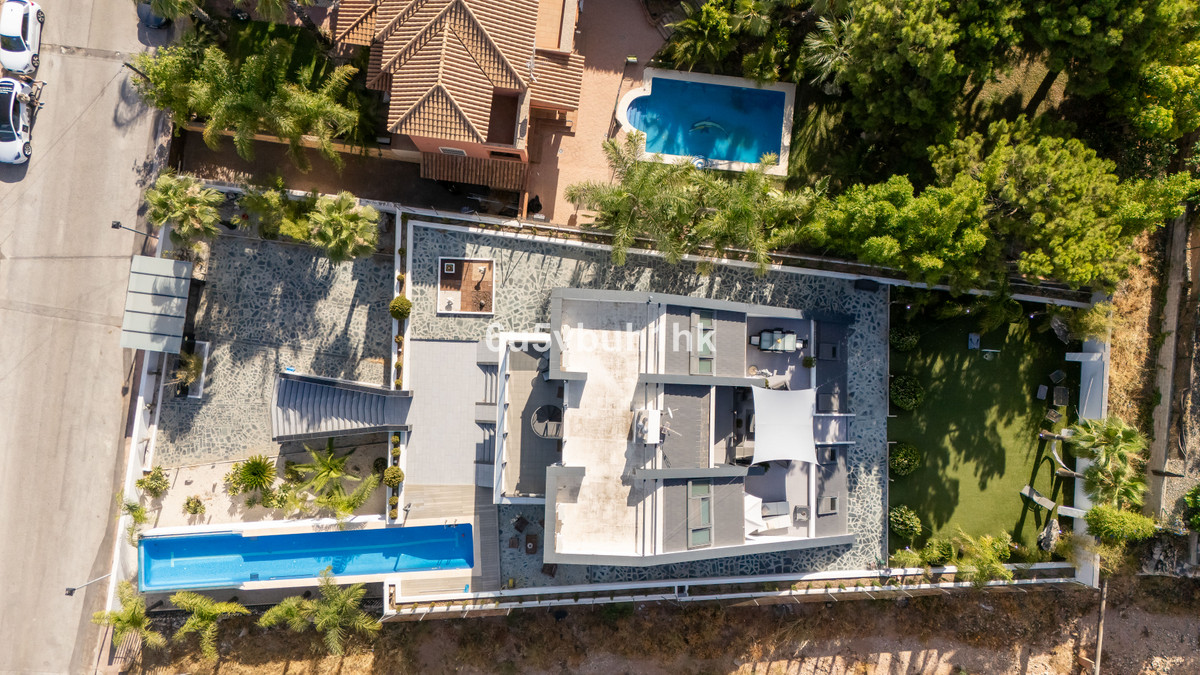 Villa for sale in Alhaurín de la Torre