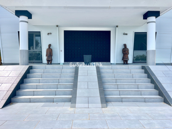 Villa for sale in Alhaurín de la Torre