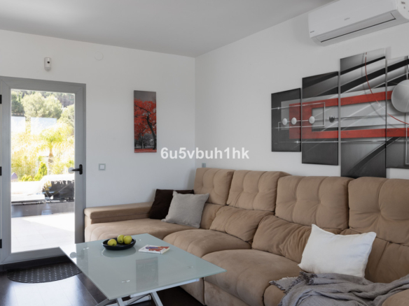 Villa for sale in Alhaurín de la Torre