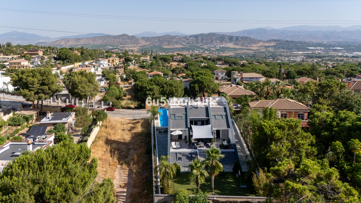 Villa for sale in Alhaurín de la Torre
