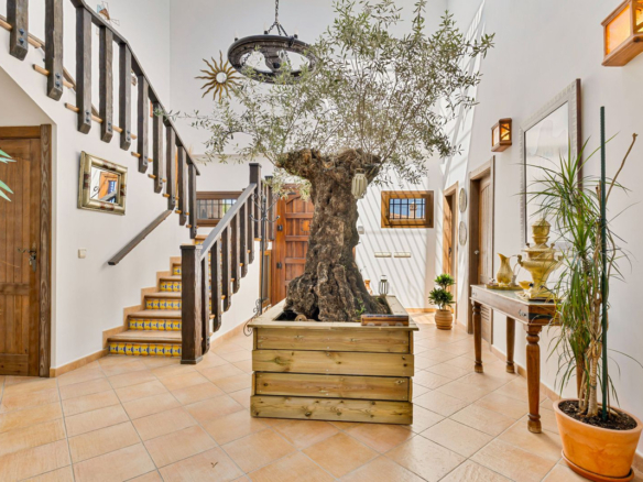 Villa for sale in Alhaurín de la Torre
