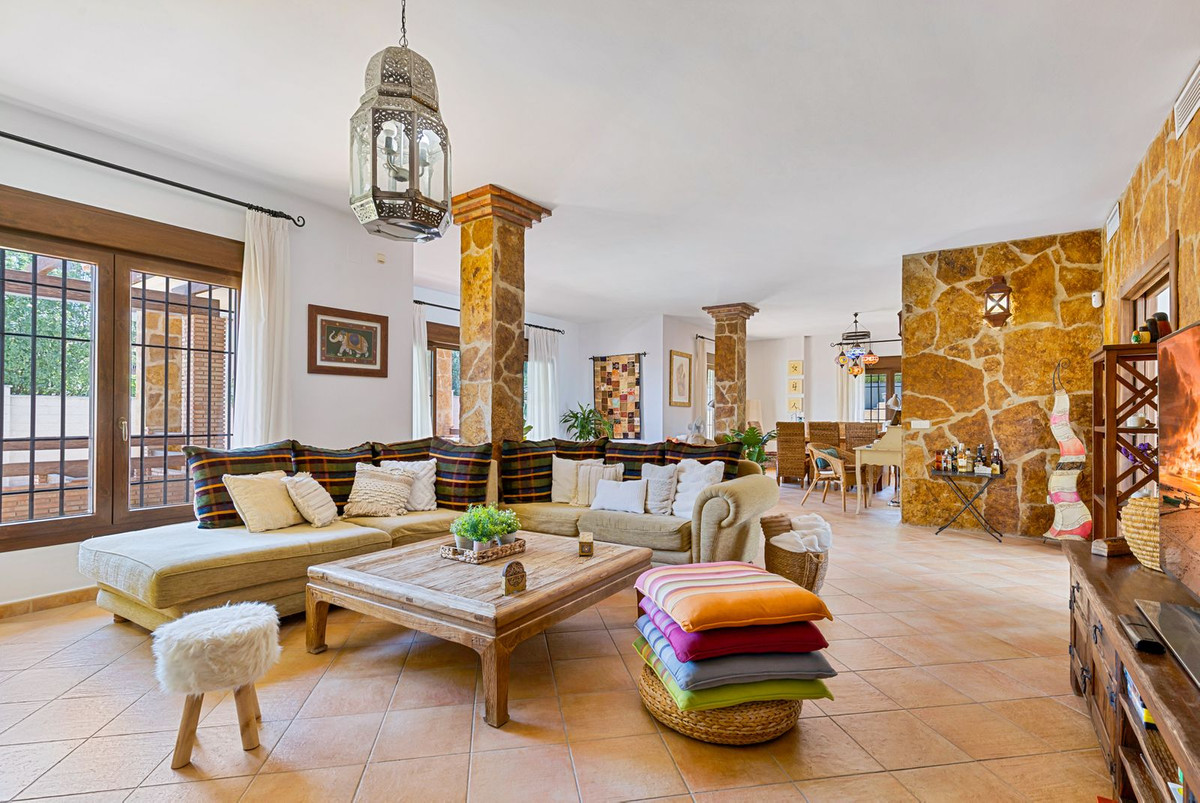 Villa for sale in Alhaurín de la Torre