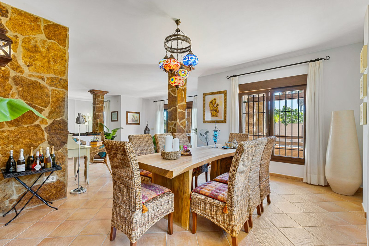 Villa for sale in Alhaurín de la Torre