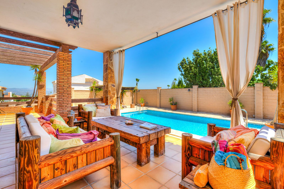 Villa for sale in Alhaurín de la Torre