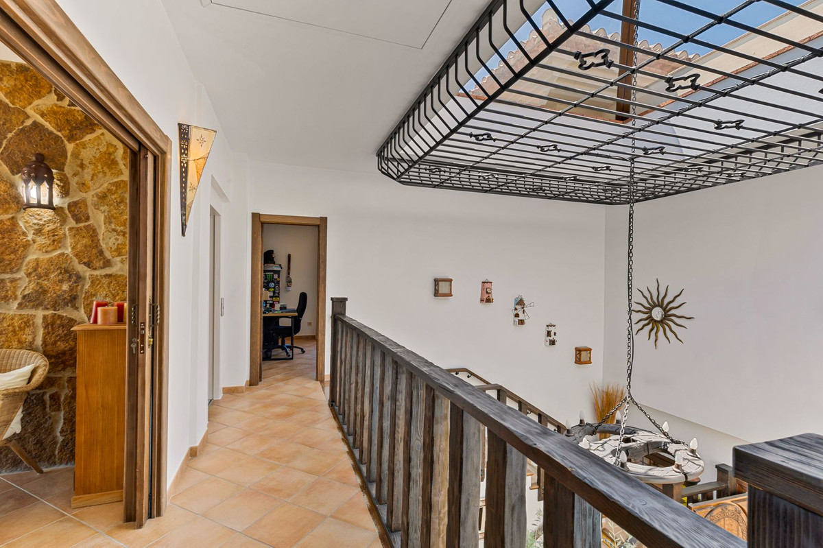 Villa for sale in Alhaurín de la Torre