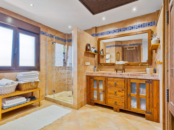 Villa for sale in Alhaurín de la Torre