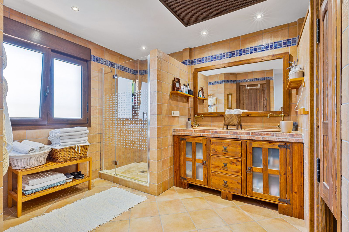 Villa for sale in Alhaurín de la Torre