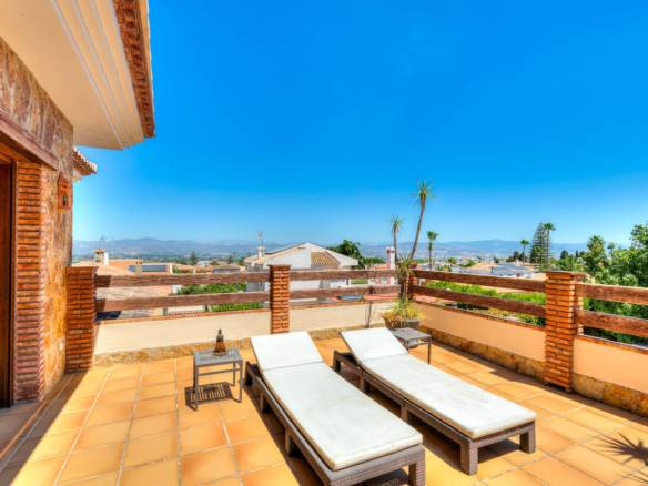 Villa for sale in Alhaurín de la Torre