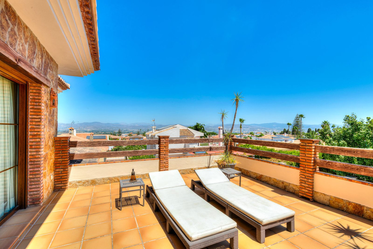 Villa for sale in Alhaurín de la Torre