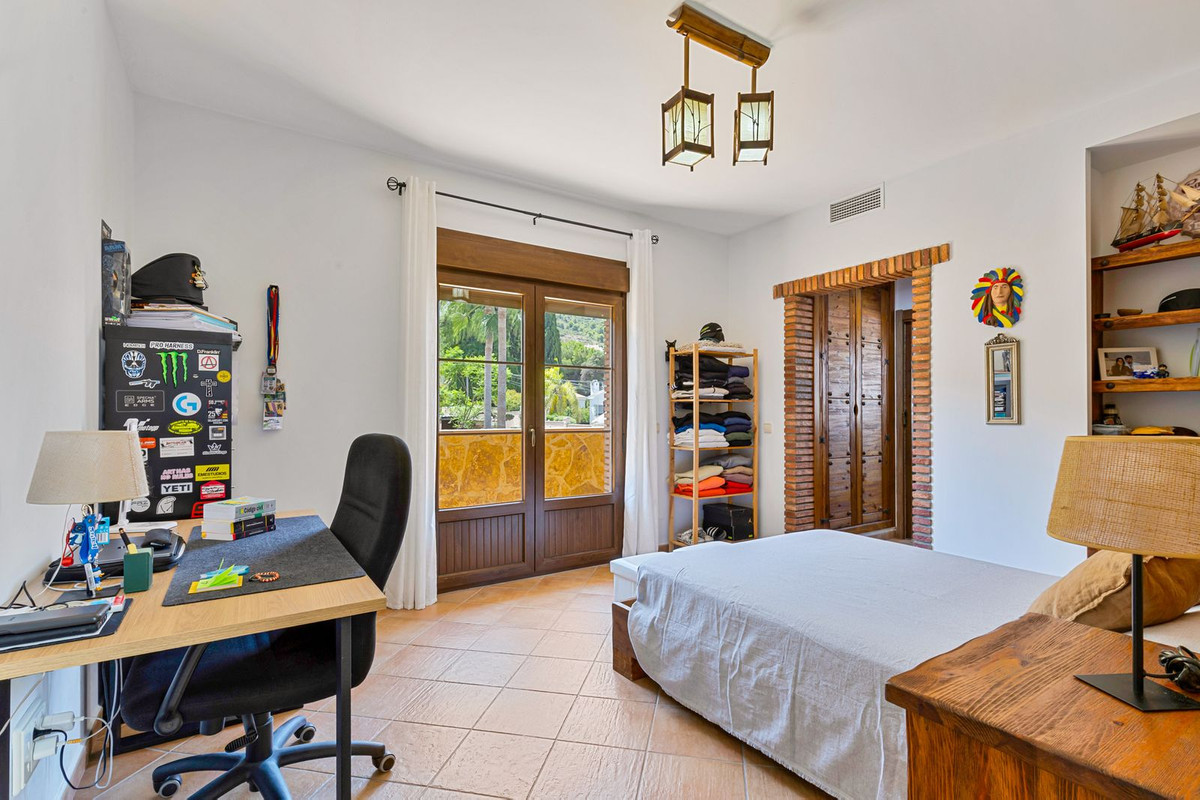 Villa for sale in Alhaurín de la Torre