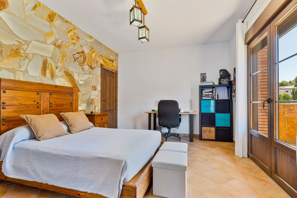 Villa for sale in Alhaurín de la Torre