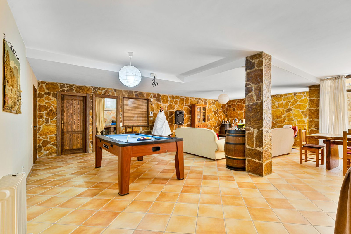 Villa for sale in Alhaurín de la Torre