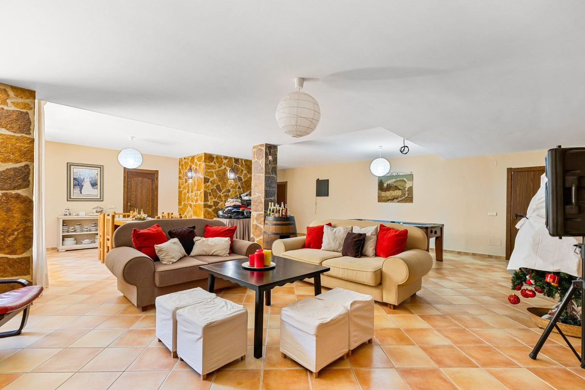Villa for sale in Alhaurín de la Torre