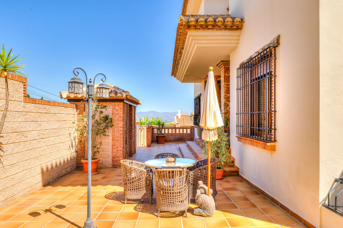 Villa for sale in Alhaurín de la Torre