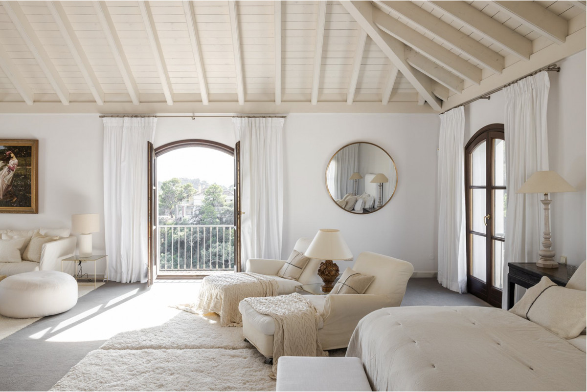 Villa for sale in Benahavís