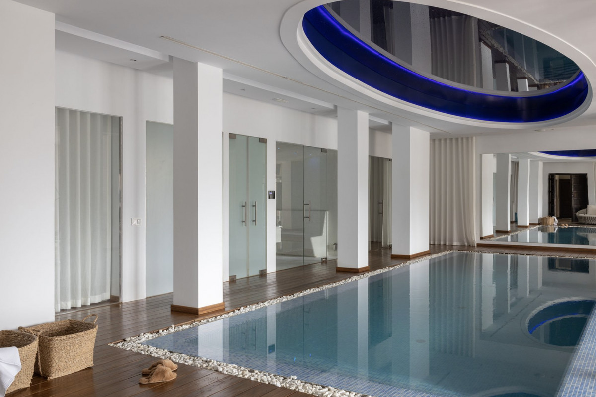 Villa for sale in Benahavís