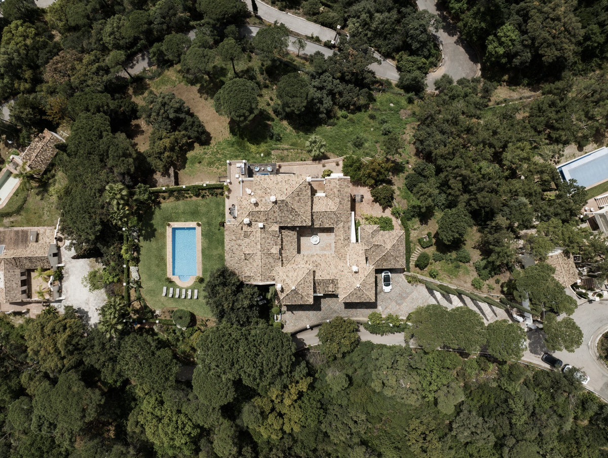 Villa for sale in Benahavís