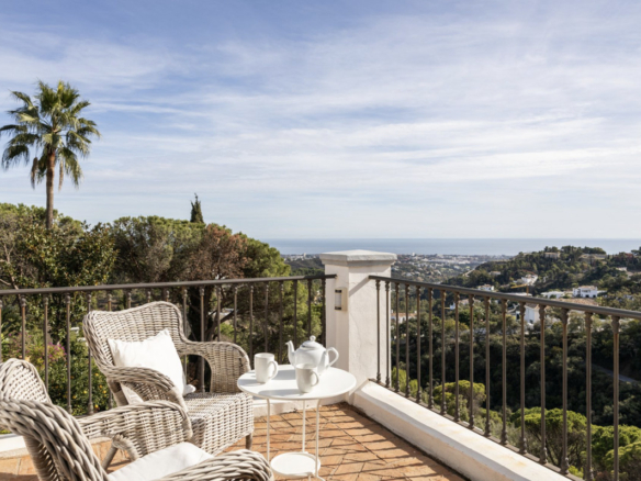Villa for sale in Benahavís