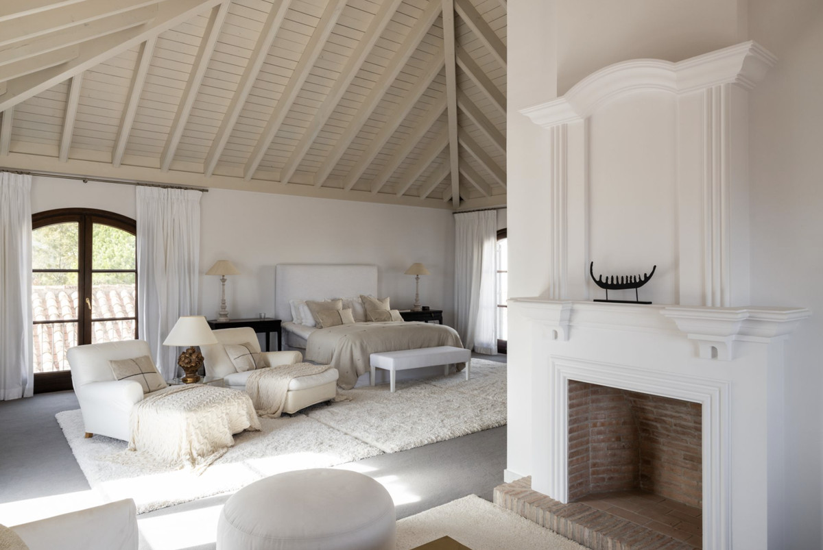Villa for sale in Benahavís