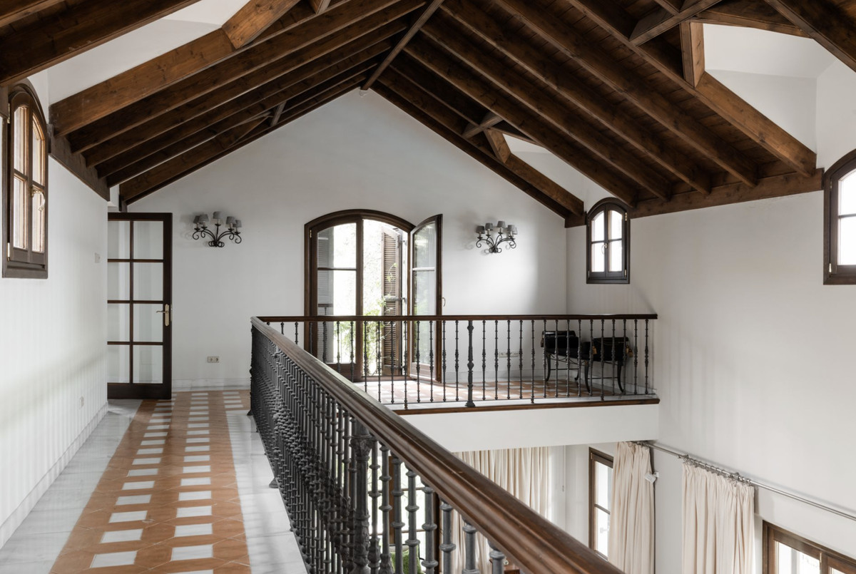 Villa for sale in Benahavís