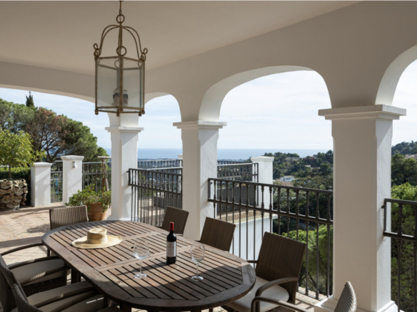 Villa for sale in Benahavís