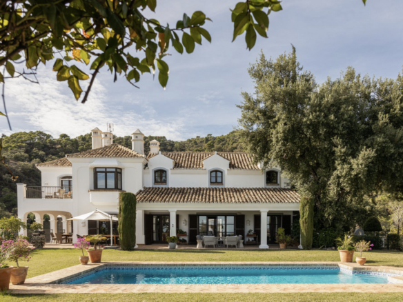 Villa for sale in Benahavís