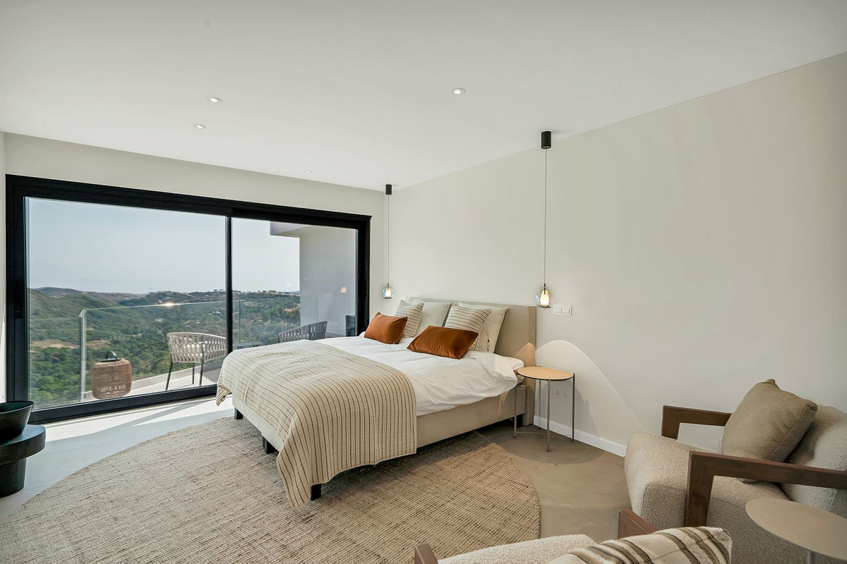 Villa for sale in Benahavís
