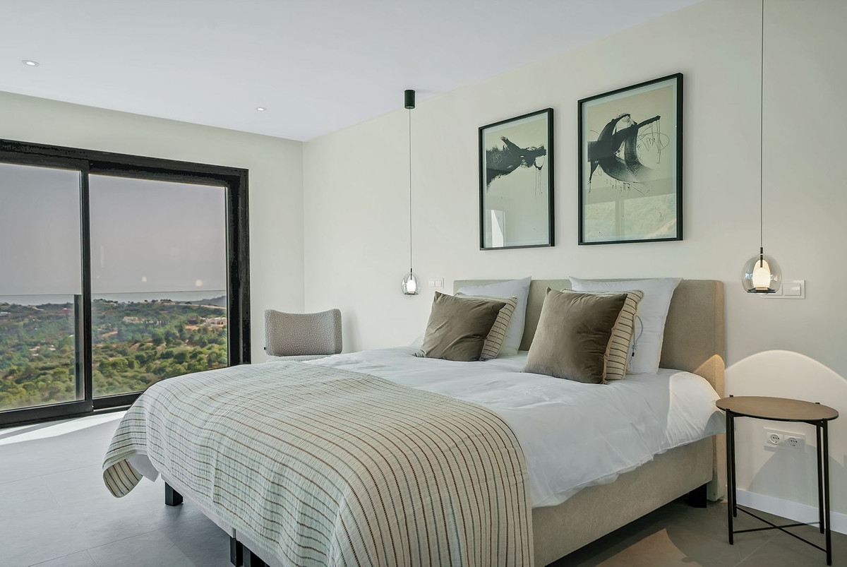 Villa for sale in Benahavís