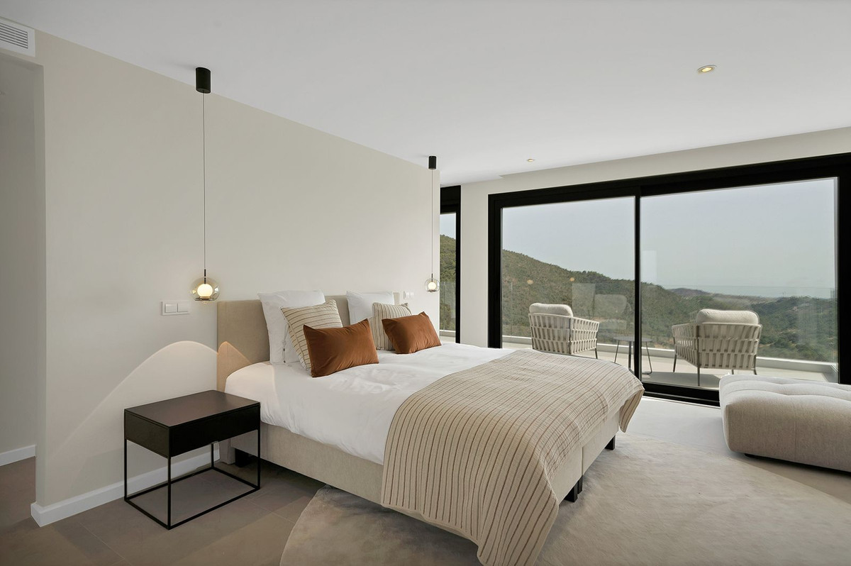 Villa for sale in Benahavís