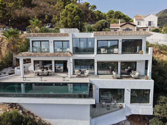 Villa for sale in Benahavís