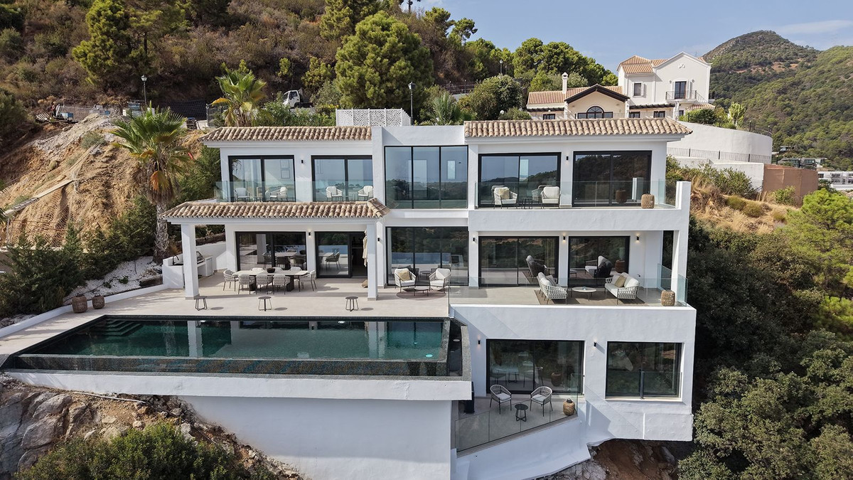 Villa-in-Benahavis-Ref-R5461414 Villa for sale in Benahavís