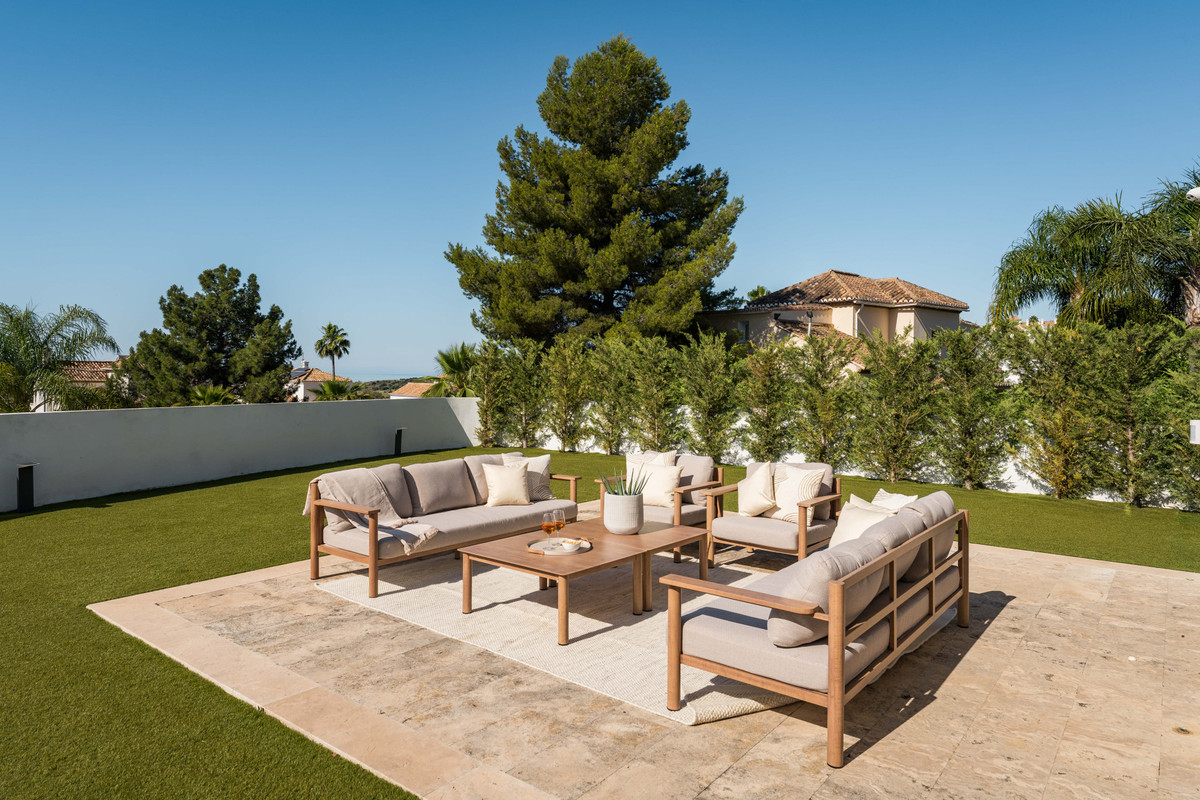 Villa for sale in Benahavís