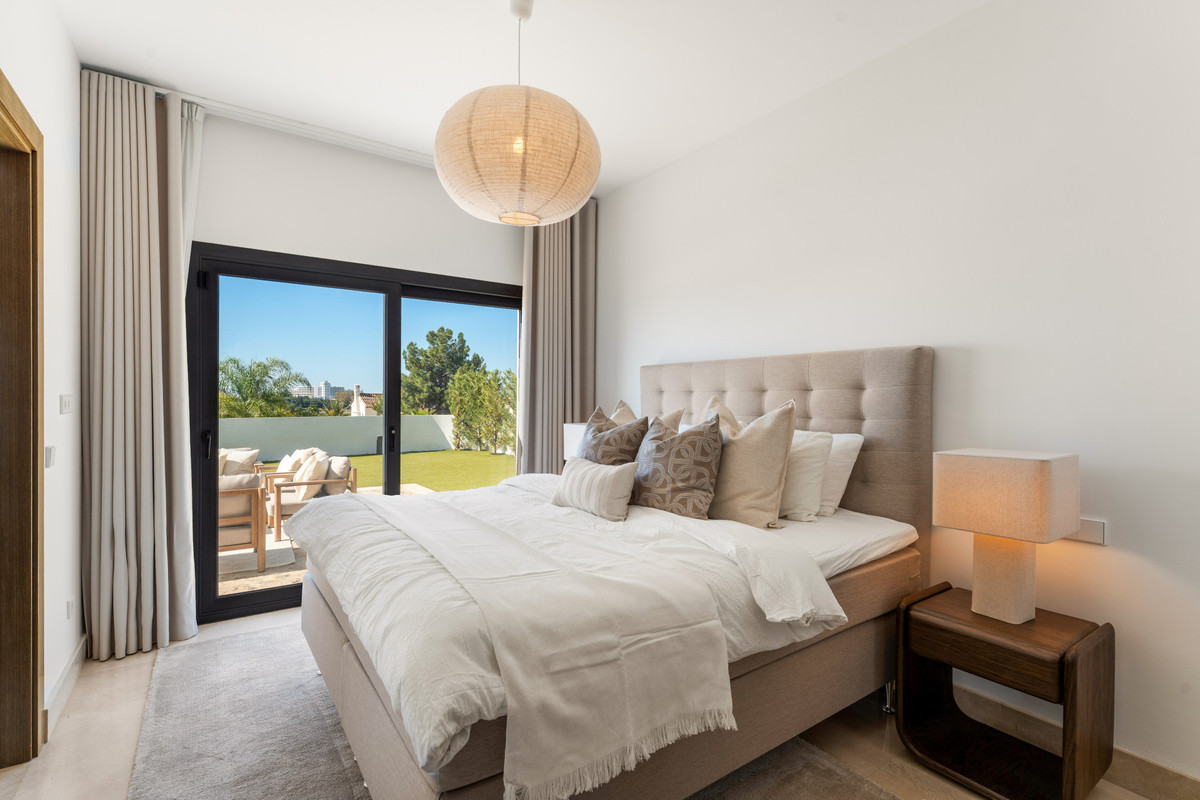 Villa for sale in Benahavís