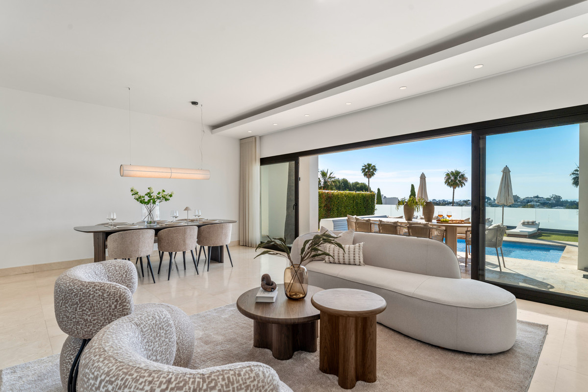 Villa for sale in Benahavís