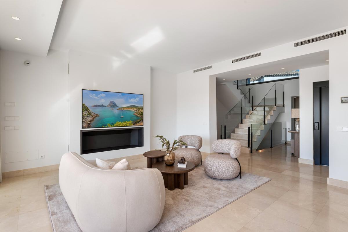 Villa for sale in Benahavís