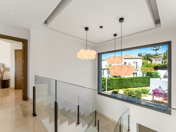 Villa for sale in Benahavís