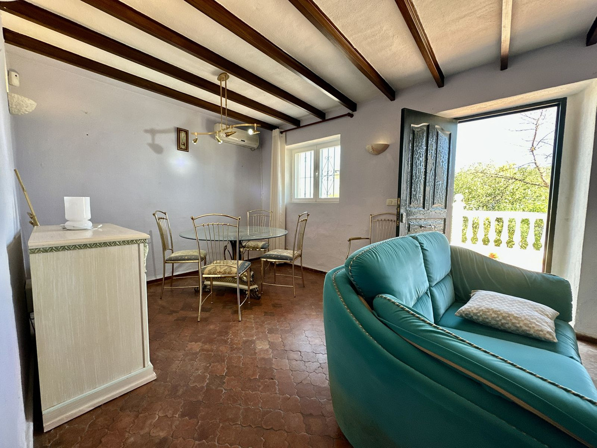 Villa for sale in Benalmadena