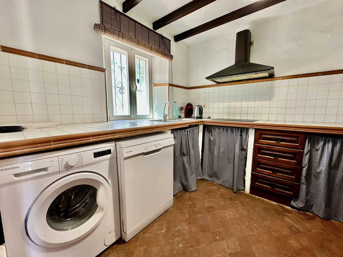 Villa for sale in Benalmadena