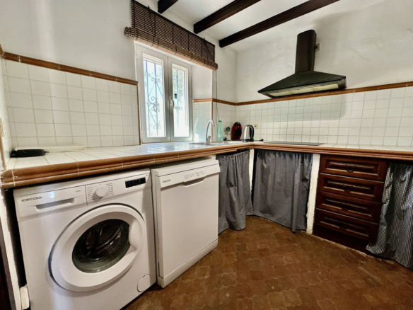 Villa for sale in Benalmadena