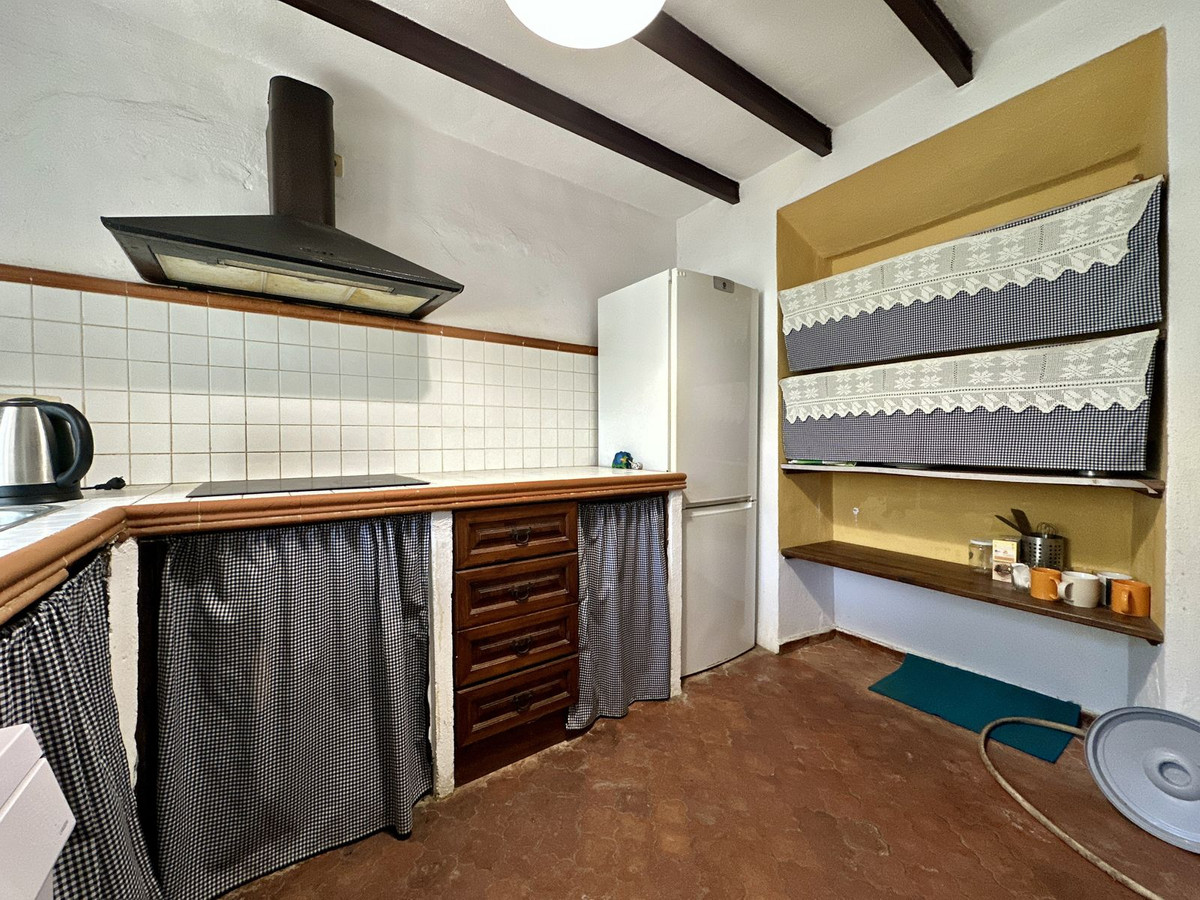 Villa for sale in Benalmadena