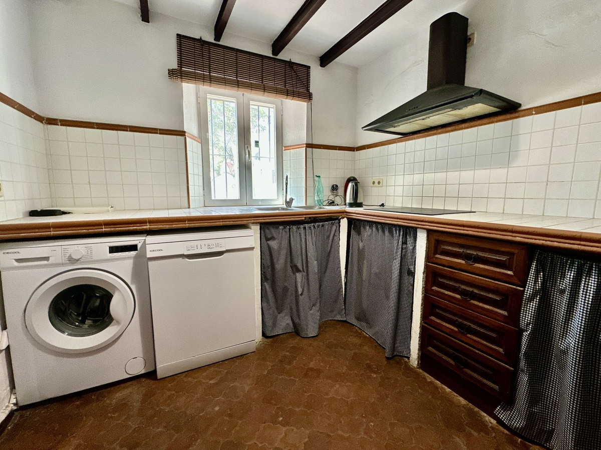 Villa for sale in Benalmadena
