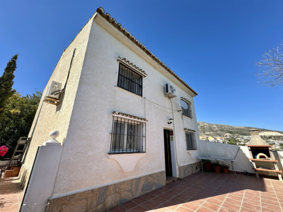 Villa for sale in Benalmadena
