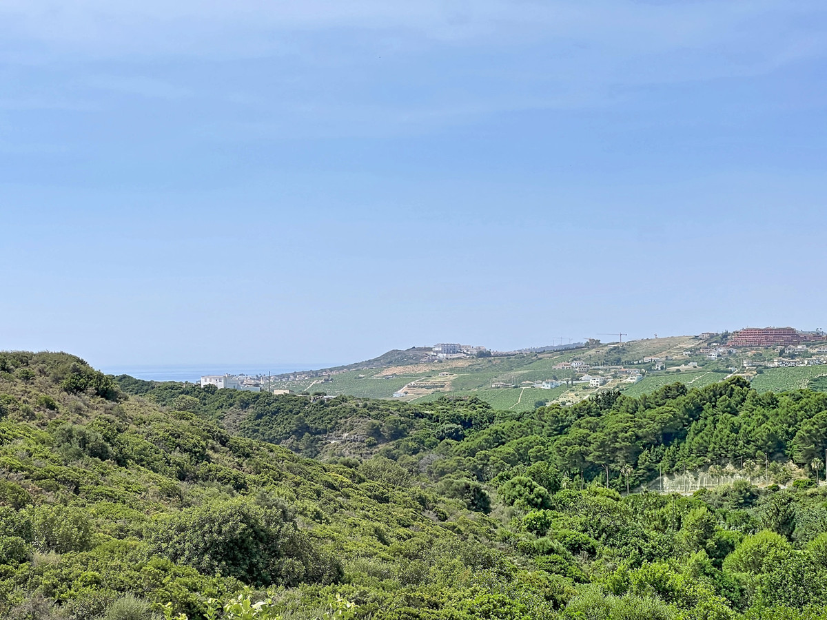 Villa for sale in Casares