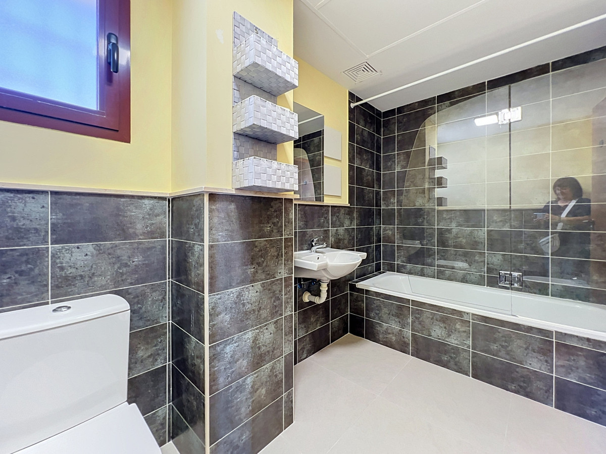 Villa for sale in Casares
