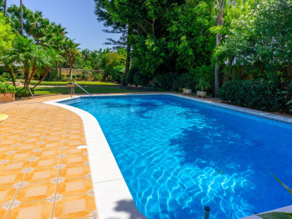 Villa for sale in El Paraiso