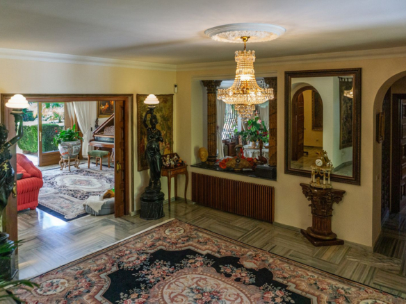 Villa for sale in El Paraiso