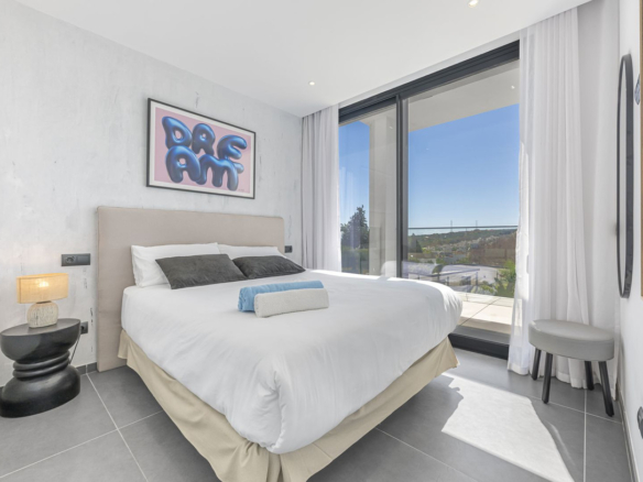 Villa for sale in Estepona