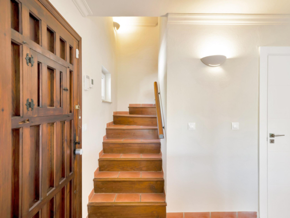 Villa for sale in Estepona