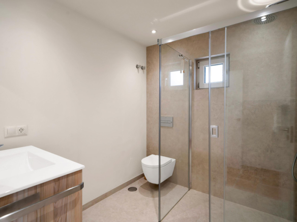 Villa for sale in Estepona